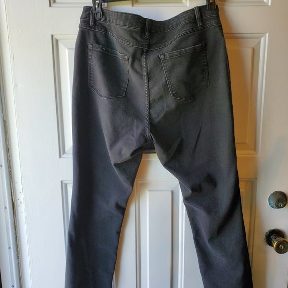 Women's Black Vintage Faded D. Jeans - Size 16 plus - Picture 9 of 11
